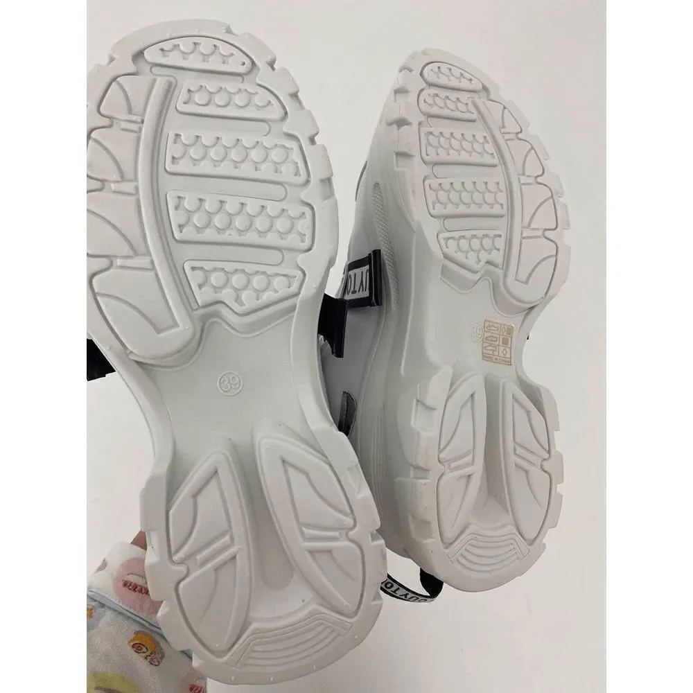 AEWLFTY NWOB Sneakers White Athletic Shoes Mod Contemporary Street Shoes - Size